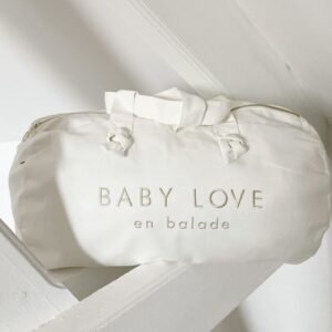 Sac Polochon Brodé blanc – Baby love en balade