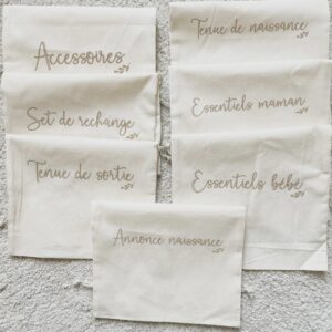 Set de pochons pour la valise maternité.