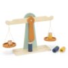 Balance en bois avec 6 poids. - Image 3