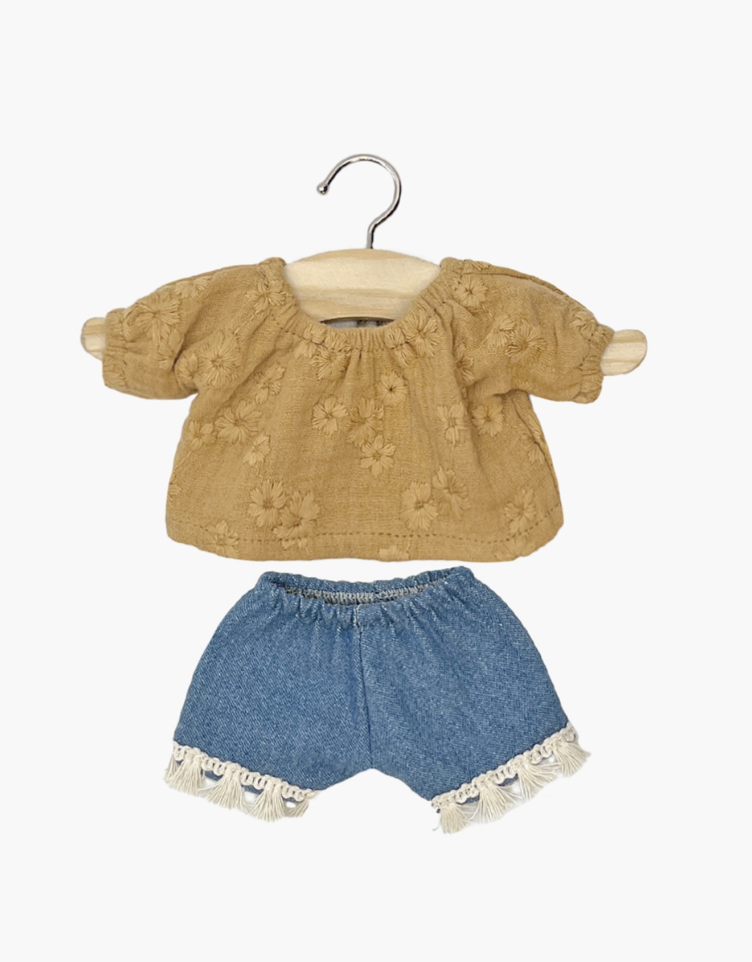 Minikane Amigas – Ensemble top blouse Rosalie en gaze de coton brodé camel et short en jean avec franges.