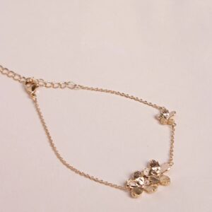 Bracelet « fleurs ».