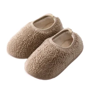 Chaussons « Harbor  » (beige). Pointures 17 à 28.