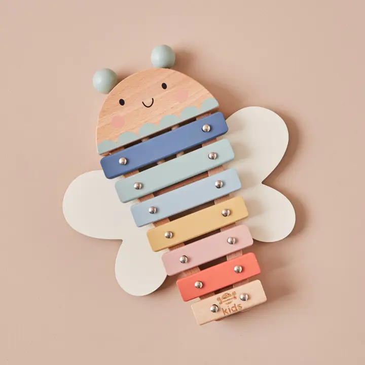 Xylophone en bois papillon.