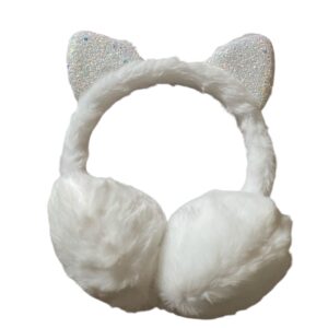 Cache oreilles  » chat blanc « .