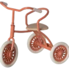 Maileg Abri à tricycle, Souris - Corail.