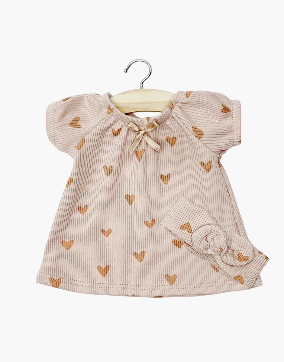 Minikane Chemise de nuit Sabrina et son headband en maille côtelée Petits coeurs roses pour poupée 34-37cm.