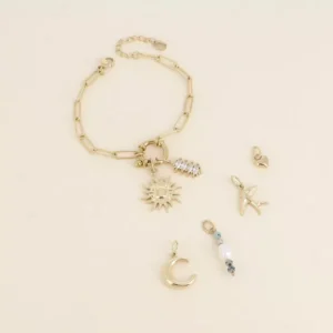 Cartelette CARPEDIEM Bracelet et 6 pendentifs (soleil et cristaux).