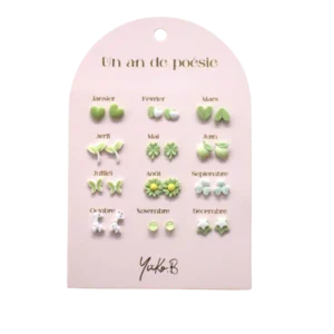 Ensemble de 12 paires de boucles d’oreilles en céramique – Un An de Poésie verte.