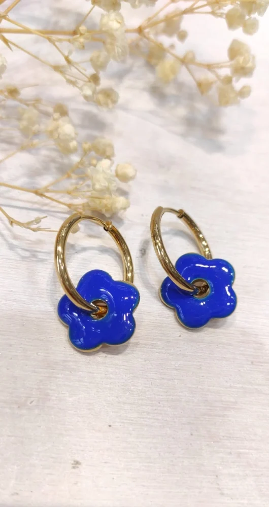 Boucles d’oreilles fleur (bleu roi).
