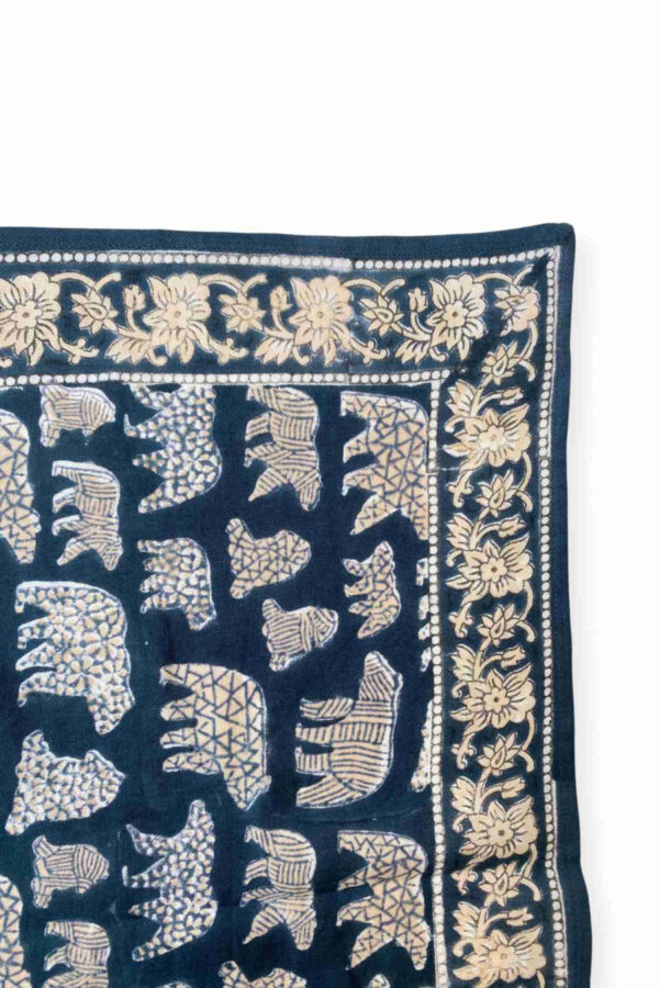 Apaches Collections – Big Foulard Latika « Ours » Orage. - Image 2