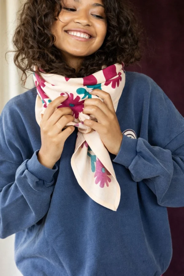 Apaches Collections – Big Foulard Latika « Rita » Macadamia. - Image 3
