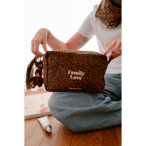 Trousse de toilette Léopard  » Family Love  » – Mon petit Léon.