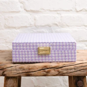 Boîte à bijoux Anne en pied-de-poule mauve.