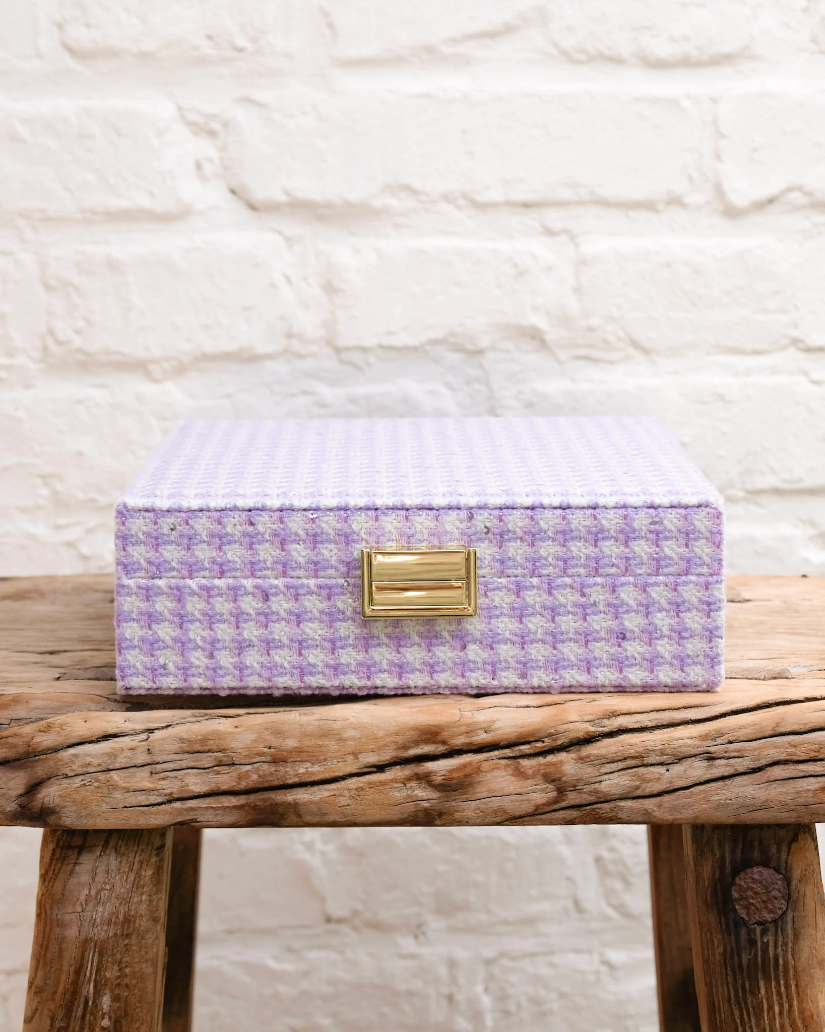 Boîte à bijoux Anne en pied-de-poule mauve.
