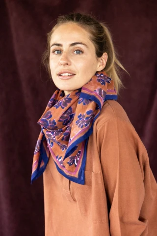 Apaches Collections – Big Foulard Dupatta Violeta Rust. - Image 3