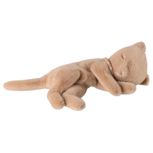 Maileg Peluche chaton endormi, Petit – Crème pêche.