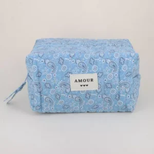 Trousse (grande) AMOUR et 3 coeurs – Bandana Brume.