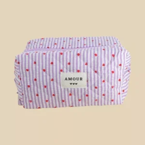 Trousse (grande) AMOUR et 3 coeurs – Coeur lilas.