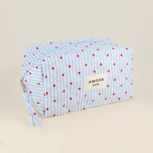 Trousse (grande) AMOUR et 3 coeurs – Coeur bleu.