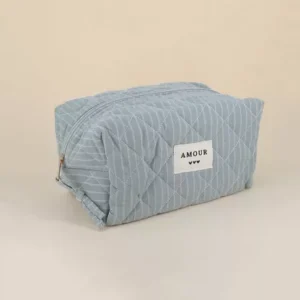 Trousse (grande) AMOUR et 3 coeurs – Ice Blue.