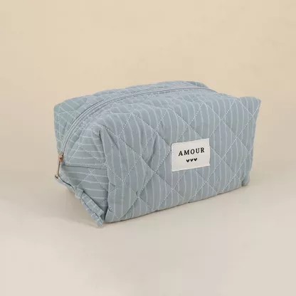 Trousse (grande) AMOUR et 3 coeurs – Ice Blue.