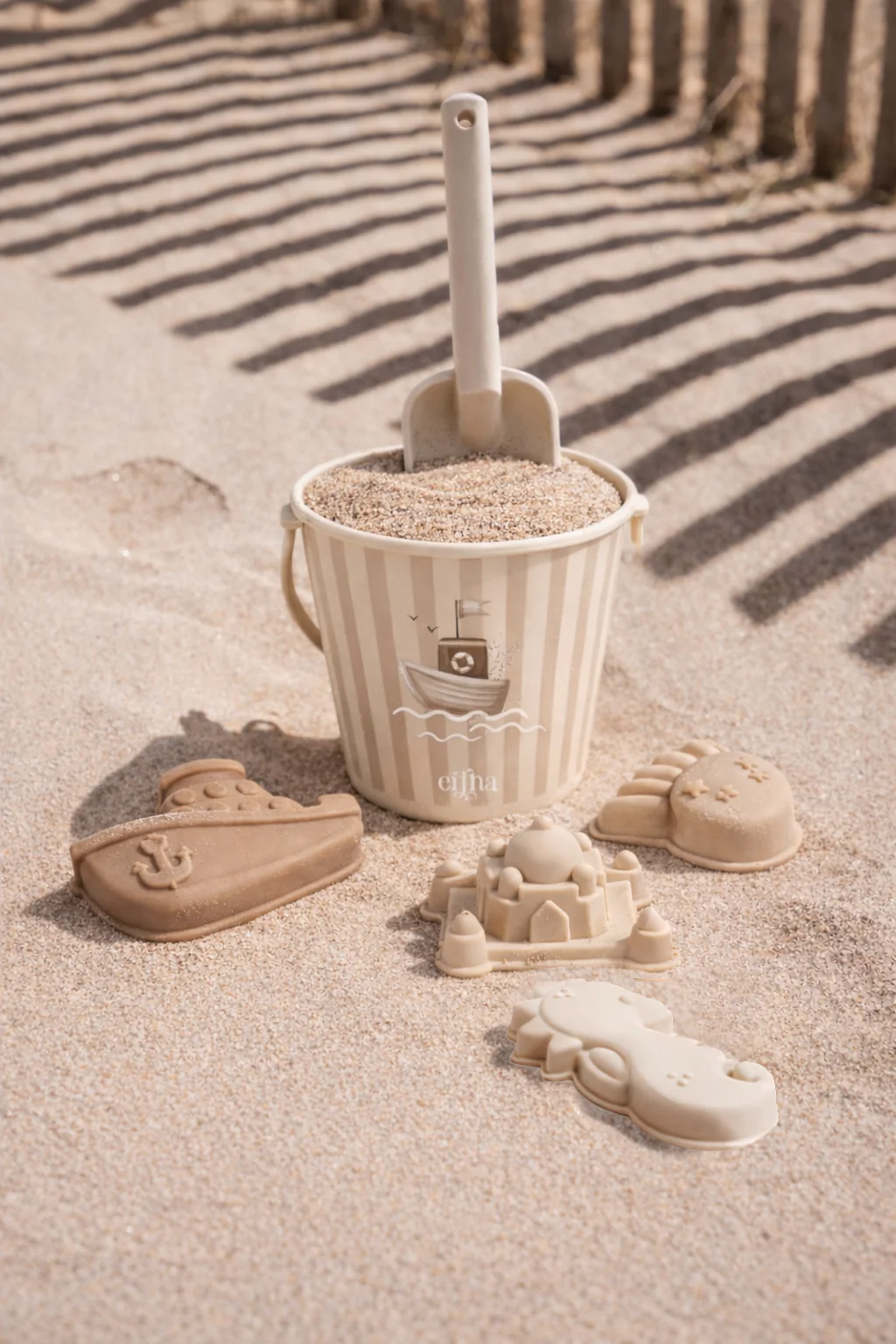 Ensemble Seau de Plage – Stripped Boat.