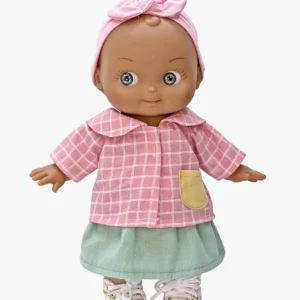 Minikane Poupée Mini Pancha, Maïa et son ensemble d’écolière à carreaux rose / blanc.