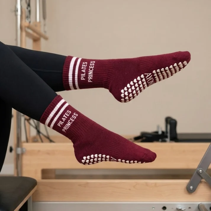 Chaussettes antidérapantes Ayona Bordeaux – Pilates Princess. - Image 2
