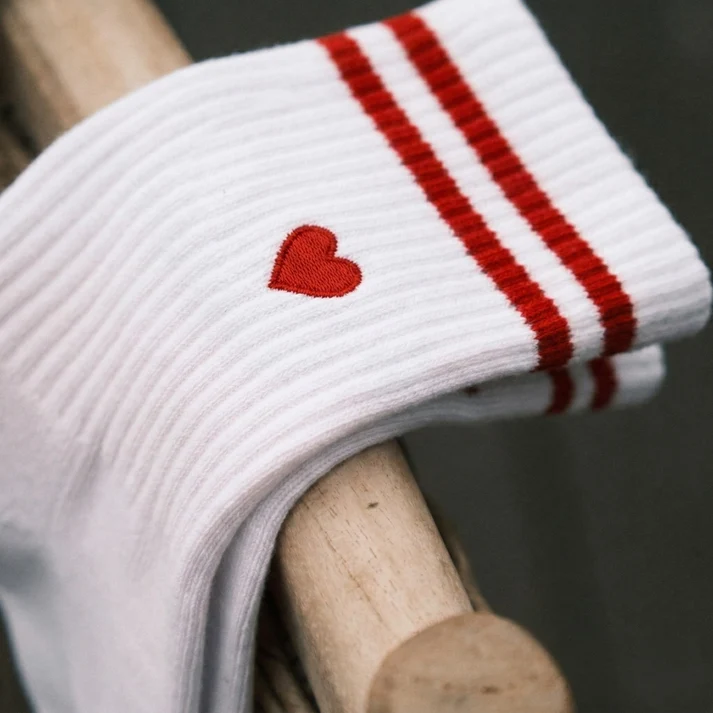 Chaussettes antidérapantes Ayona - Coeur brodé. - Image 4