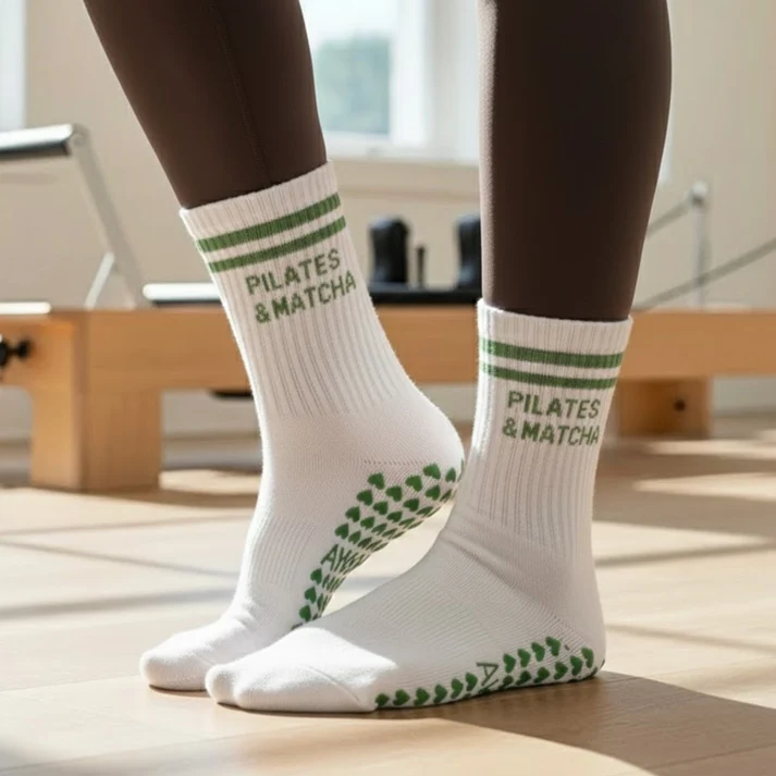 Chaussettes antidérapantes Ayona – Pilates & Matcha. - Image 2