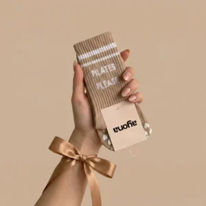 Chaussettes antidérapantes Ayona Beige – Pilates Please.