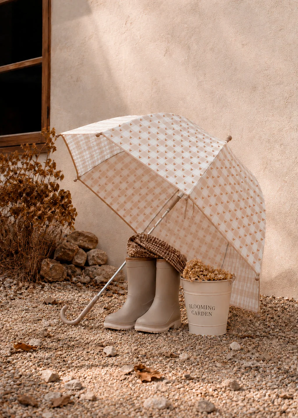Parapluie pour enfant Carreaux et cœurs - Mrs Ertha. - Image 2